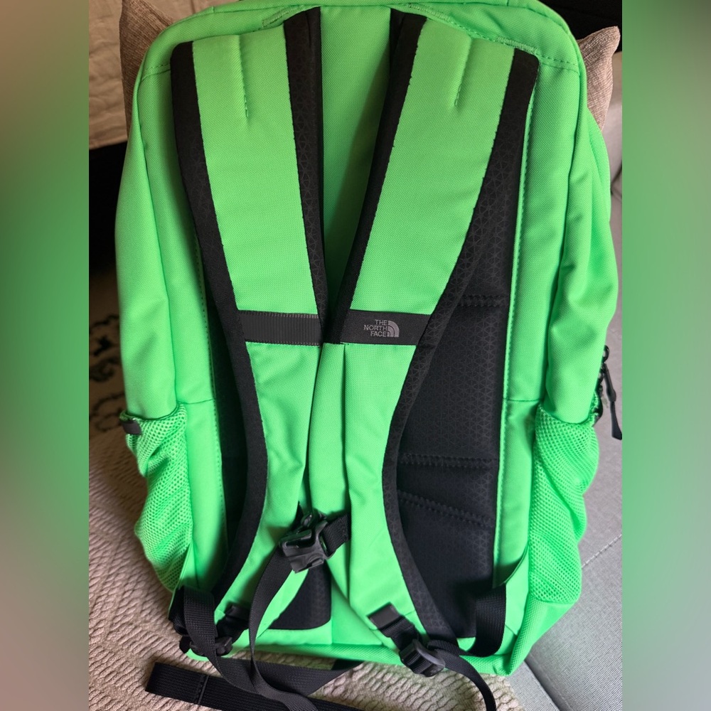 THE NORTH FACE Jester Commuter Laptop Backpack, Chlorophyll Green/TNF Black - Picture 9 of 14